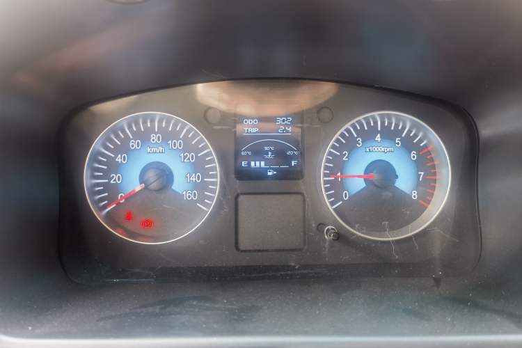 Used Jinbei Hiace X30 2024 1.5L Champion Edition Passenger Vehicle 5/6/7 Seats Instrument Cluster