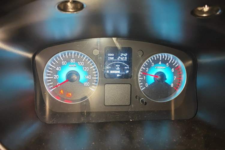 Used Jinbei Hiace X30 2024 1.5L Champion Edition Passenger Vehicle 5/6/7 Seats Instrument Cluster