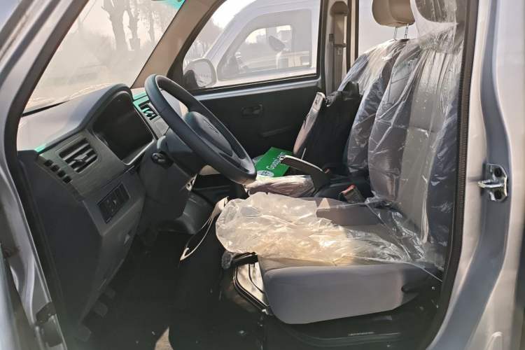 Used Jinbei Hiace X30 2024 1.5L Champion Edition Passenger Vehicle 5/6/7 Seats Left Front Seat