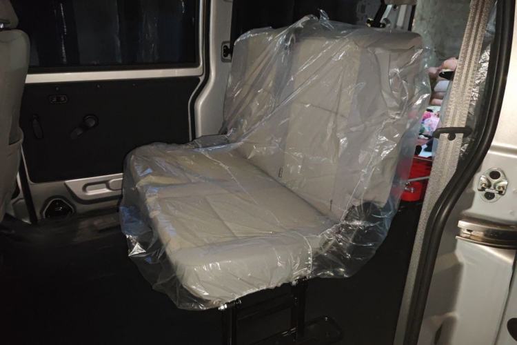 Used Jinbei Hiace X30 2024 1.5L Champion Edition Passenger Vehicle 5/6/7 Seats Left Rear Seat