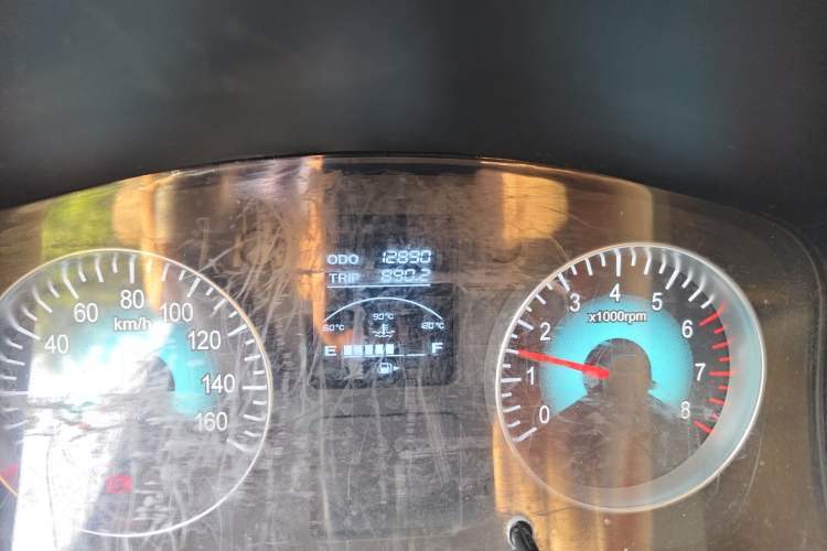 Used Jinbei Hiace X30 2024 1.5L Wealthy-Style Passenger Van 5/6/7 Seater Odometer Close Up