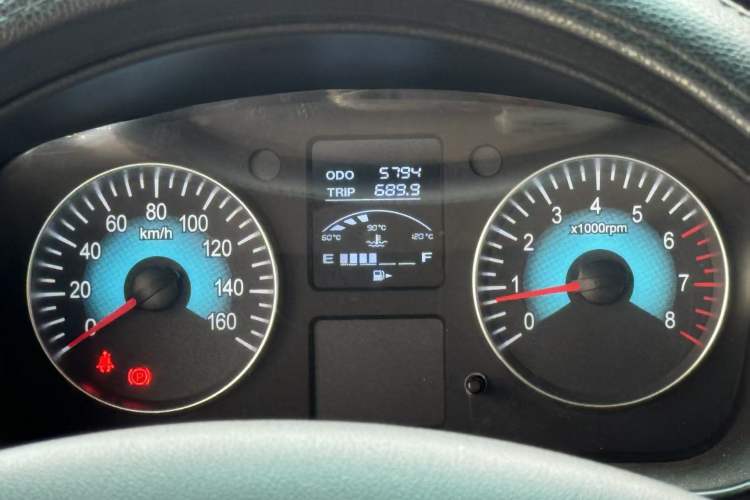 Used Jinbei Hiace X30 2024 1.5L Champion Edition Passenger Vehicle 5/6/7 Seats Odometer Close Up