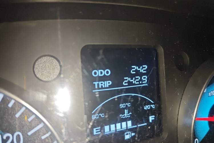 Used Jinbei Hiace X30 2024 1.5L Champion Edition Passenger Vehicle 5/6/7 Seats Odometer Close Up