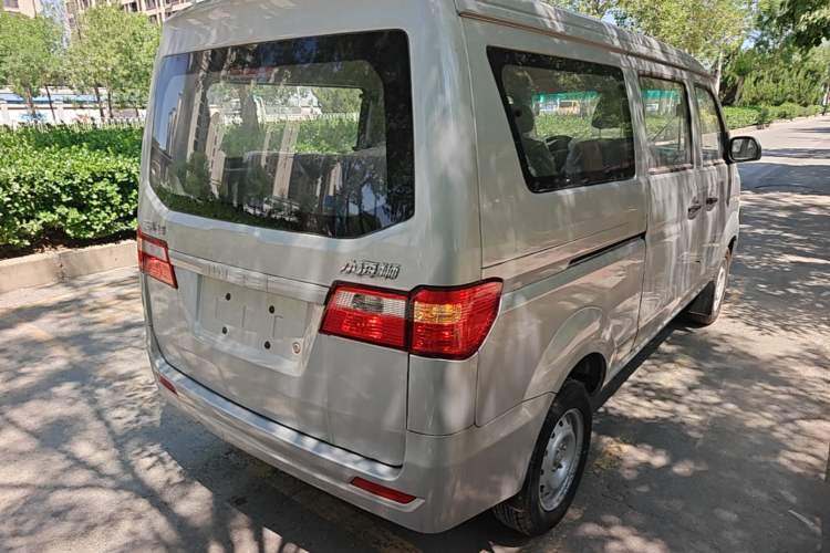 Used Jinbei Hiace X30 2024 1.5L Champion Edition Passenger Vehicle 5/6/7 Seats Rear Right 45 Deg
