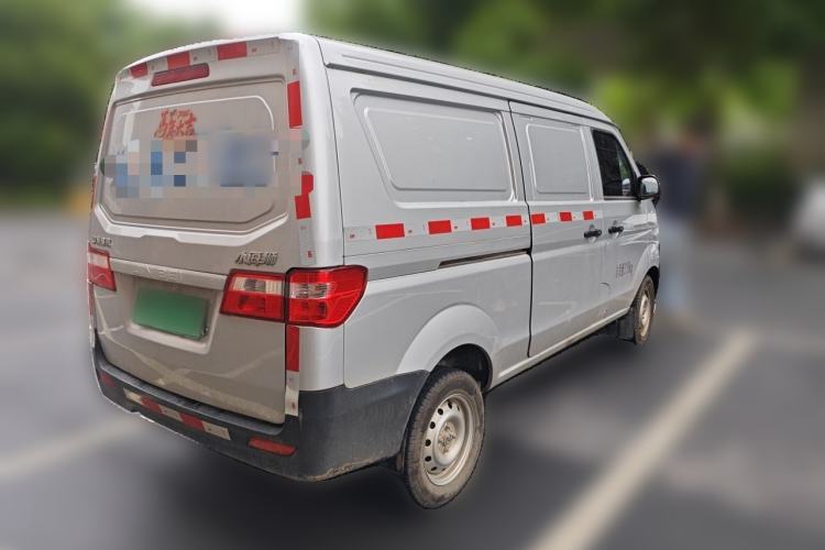Used Jinbei Hiace X30 2024 1.5L Champion Van 2/5 Seats Rear Right 45 Deg