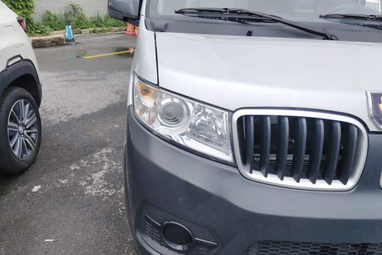 Used Jinbei Hiace X30 2024 1.5L Champion Van 2/5 Seats Right Front Headlight