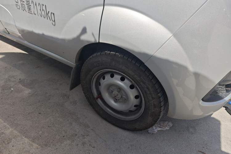 Used Jinbei Hiace X30 2024 1.5L Champion Van 2/5 Seats Right Front Wheel Hub