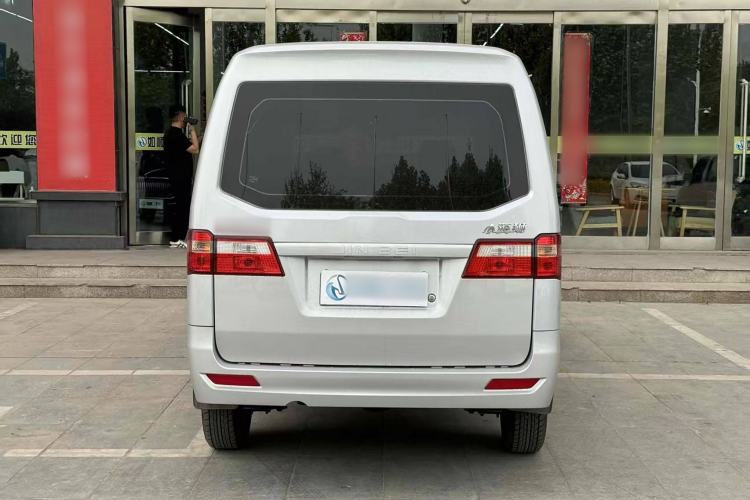 Used Jinbei Hiace X30 2024 1.5L Champion Edition Passenger Vehicle 5/6/7 Seats Roof