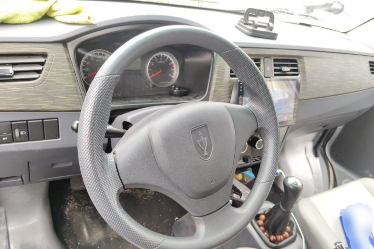 Used Jinbei Hiace X30 2024 1.5L Champion Van 2/5 Seats Steering Wheel