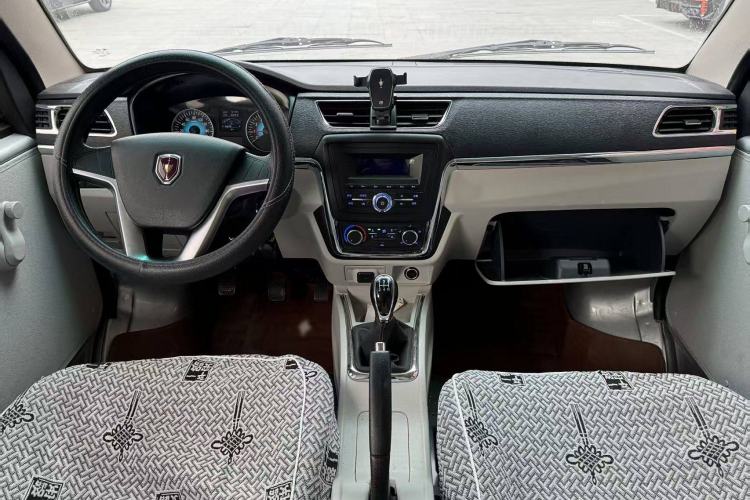 Used Jinbei Hiace X30 2024 1.5L Champion Edition Passenger Vehicle 5/6/7 Seats Steering Wheel