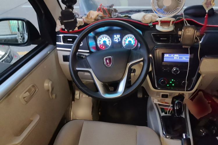 Used Jinbei Hiace X30 2024 1.5L Champion Edition Passenger Vehicle 5/6/7 Seats Steering Wheel