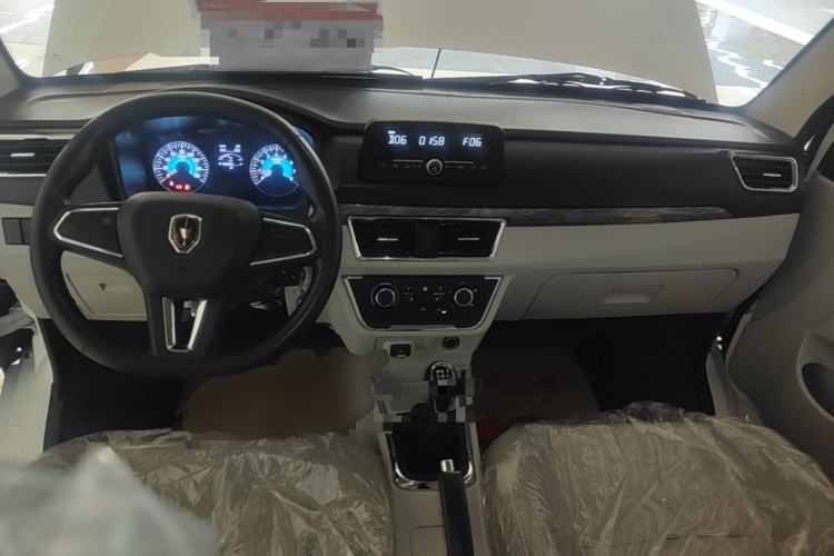 Used Jinbei Hiace X30 2024 1.5L Wealthy-Style Passenger Van 5/6/7 Seater Center Console