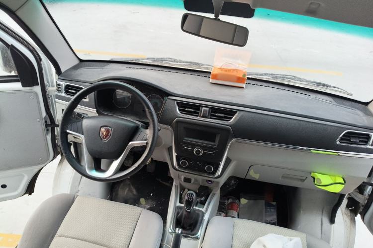 Used Jinbei Hiace X30 2024 1.5L Champion Van 2/5 Seats Center Console