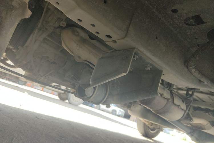Used Jinbei Hiace X30 2024 1.5L Champion Van 2/5 Seats Chassis Front Left