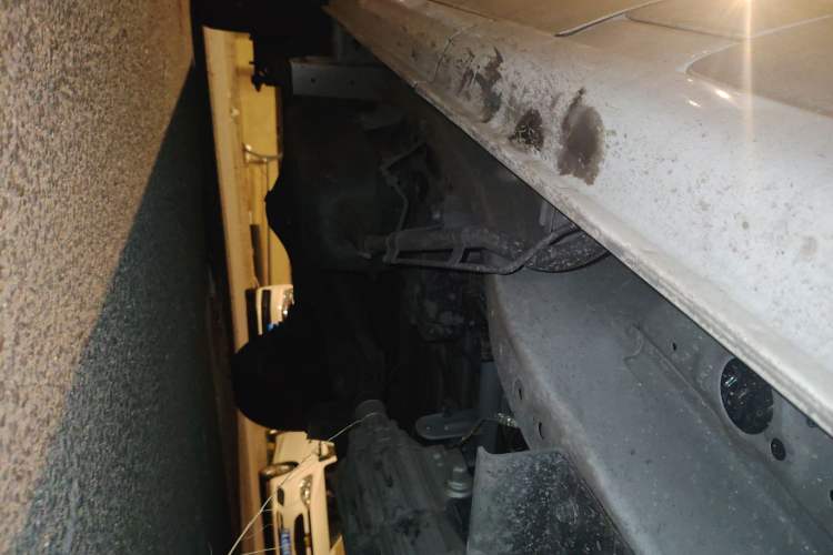 Used Jinbei Hiace X30  Chassis Front Right