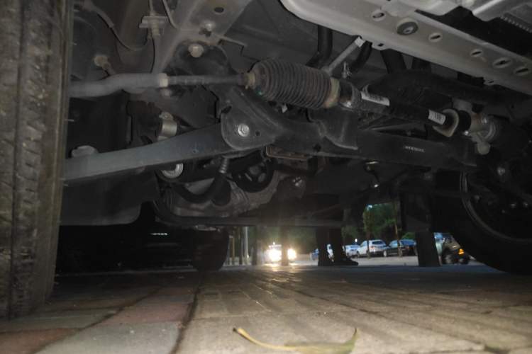 Used Jinbei Hiace X30 2024 1.5L Champion Edition Passenger Vehicle 5/6/7 Seats Chassis Front Right