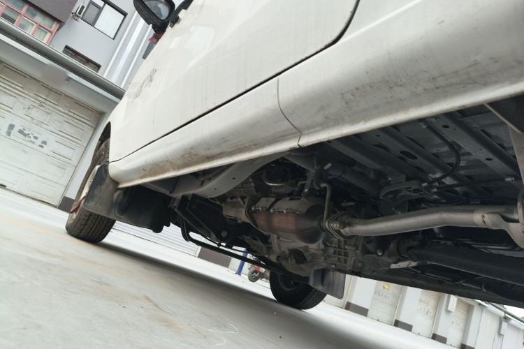 Used Jinbei Hiace X30 2024 1.5L Champion Van 2/5 Seats Chassis Rear Left