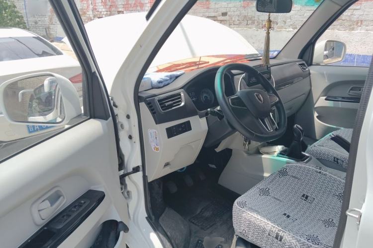 Used Jinbei Hiace X30 2024 1.5L Wealthy Van Model 2/5 Seats with Front-Mounted Air Conditioning Driver Seat