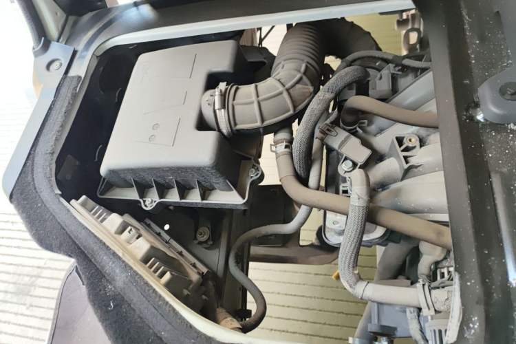 Used Jinbei Hiace X30 2024 1.5L Champion Edition Passenger Vehicle 5/6/7 Seats Engine Bay Right