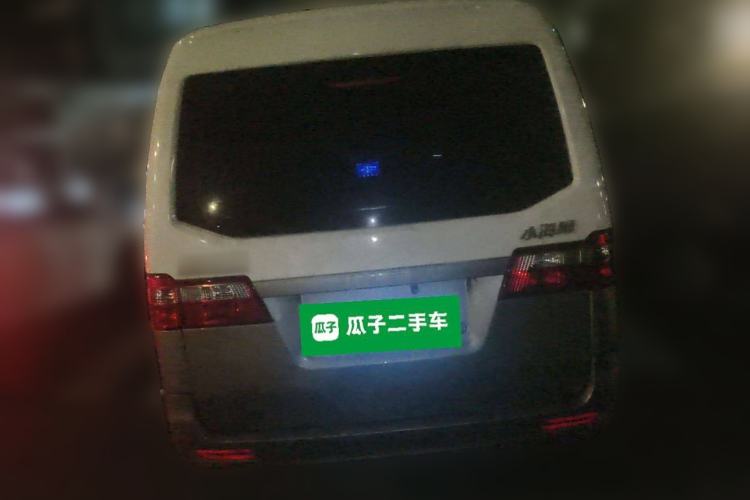 Used Jinbei Hiace X30 2024 1.5L Wealthy-Style Passenger Van 5/6/7 Seater Exterior 4