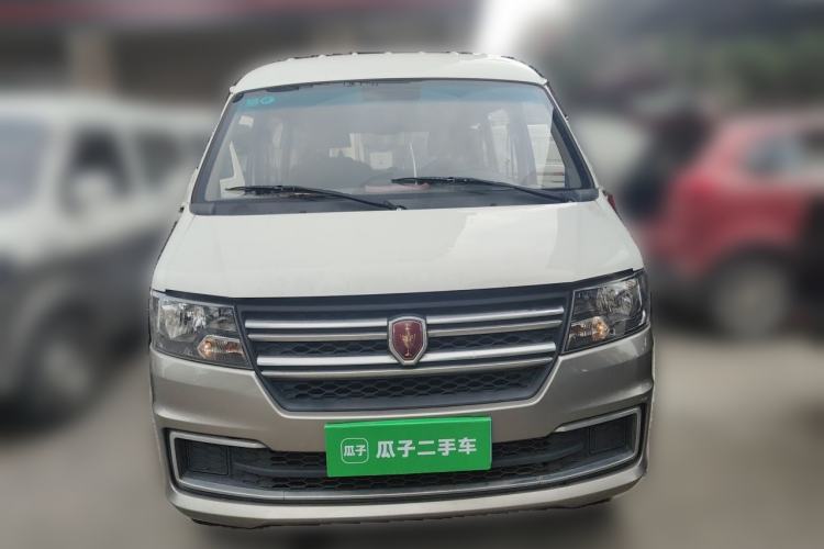 Used Jinbei Hiace X30 2024 1.5L Wealthy-Style Passenger Van 5/6/7 Seater with Front-Mounted Air Conditioning Front