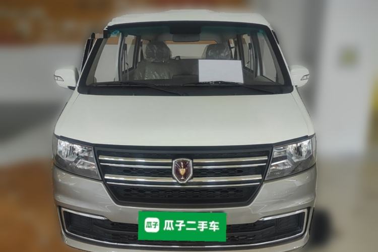 Used Jinbei Hiace X30 2024 1.5L Wealthy-Style Passenger Van 5/6/7 Seater Front