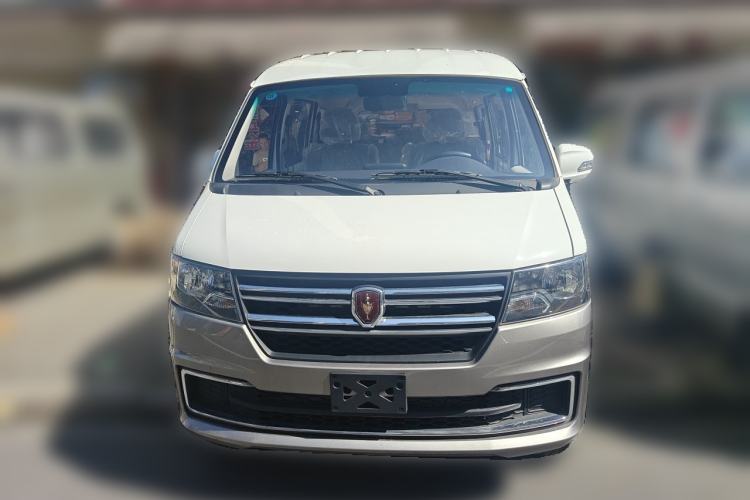 Used Jinbei Hiace X30 2024 1.5L Wealthy-Style Passenger Van 5/6/7 Seater Front