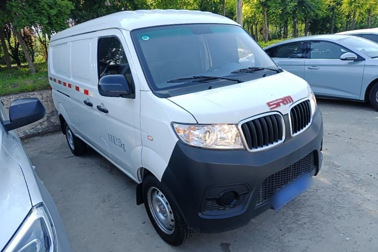 Used Jinbei Hiace X30 2024 1.5L Champion Van 2/5 Seats Front Right 45 Deg
