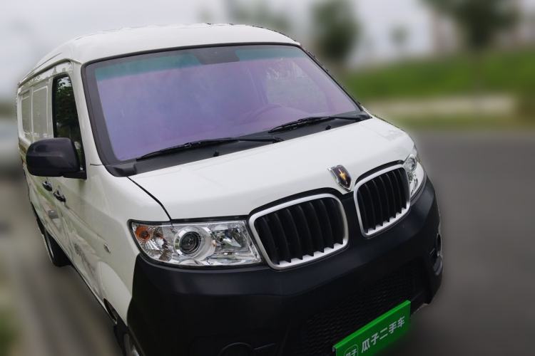 Used Jinbei Hiace X30 2024 1.5L Champion Edition Passenger Vehicle 5/6/7 Seats Front Right 45 Deg
