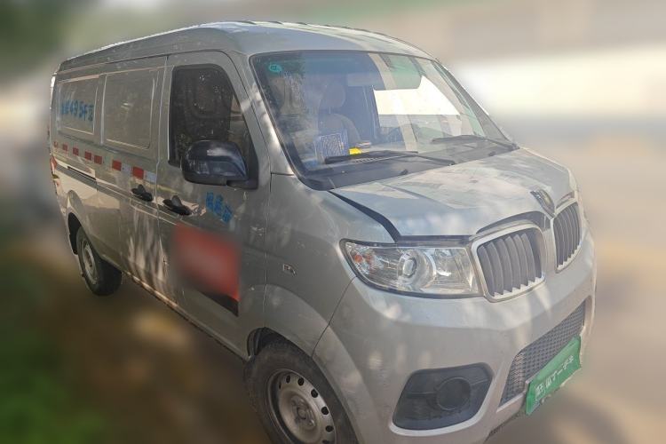 Used Jinbei Hiace X30 2024 1.5L Champion Van 2/5 Seats Front Right 45 Deg