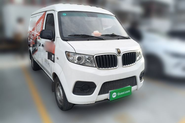 Used Jinbei Hiace X30 2024 1.5L Champion Van 2/5 Seats Front Right 45 Deg