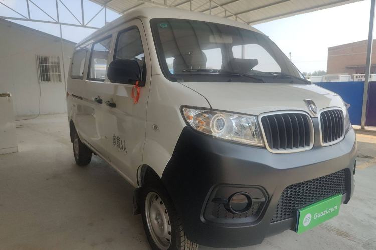 Used Jinbei Hiace X30 2024 1.5L Champion Edition Passenger Vehicle 5/6/7 Seats Front Right 45 Deg