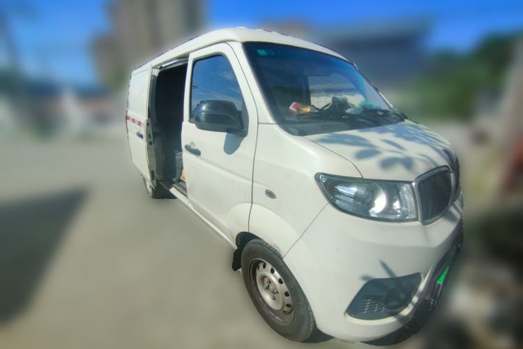 Used Jinbei Hiace X30 2024 1.5L Champion Van 2/5 Seats Front Right 45 Deg