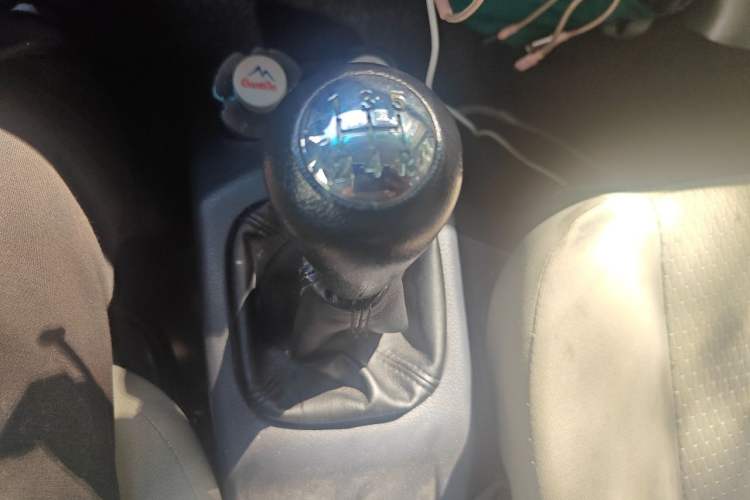 Used Jinbei Hiace X30 2024 1.5L Champion Van 2/5 Seats Gear Lever