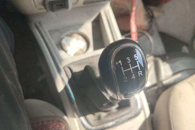 Used Jinbei Hiace X30 2024 1.5L Champion Van 2/5 Seats Gear Lever