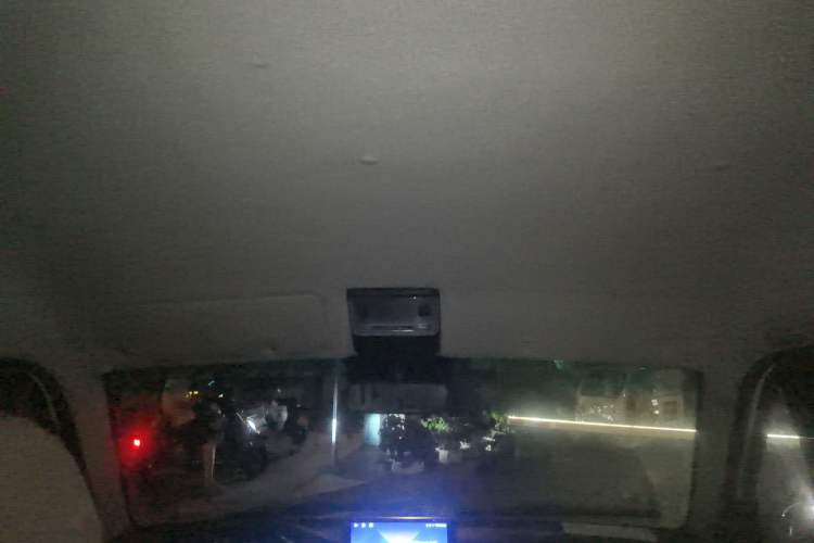 Used Jinbei Hiace X30 2024 1.5L Wealthy-Style Passenger Van 5/6/7 Seater Headliner
