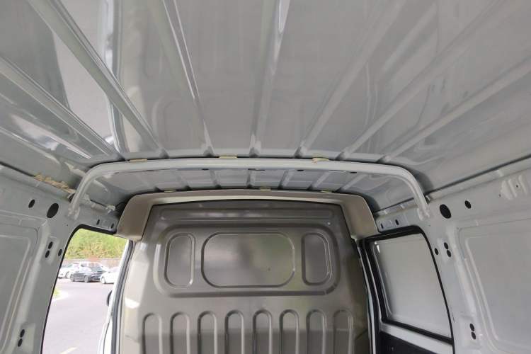 Used Jinbei Hiace X30 2024 1.5L Champion Edition Passenger Vehicle 5/6/7 Seats Headliner