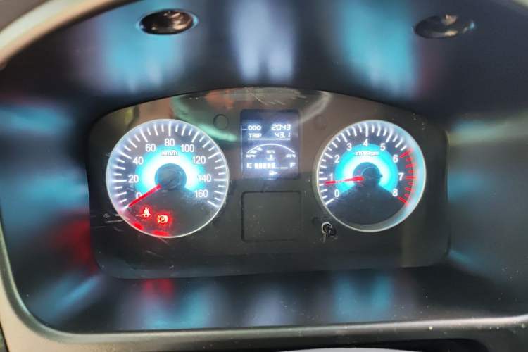 Used Jinbei Hiace X30 2024 1.5L Champion Edition Passenger Vehicle 5/6/7 Seats Instrument Cluster