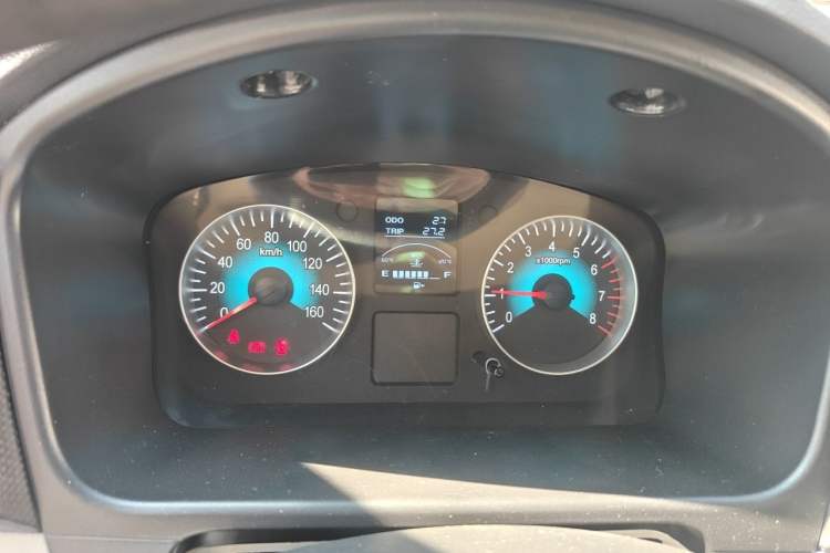 Used Jinbei Hiace X30 2024 1.5L Wealthy-Style Passenger Van 5/6/7 Seater Instrument Cluster