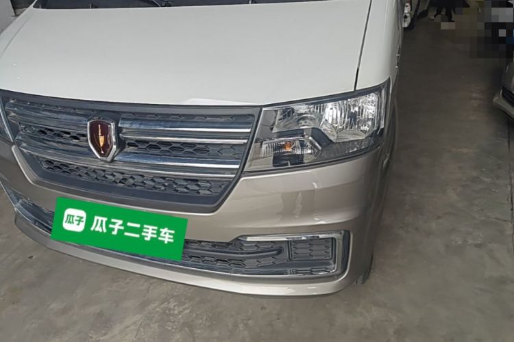 Used Jinbei Hiace X30 2024 1.5L Wealthy-Style Passenger Van 5/6/7 Seater with Front-Mounted Air Conditioning Left Front Headlight