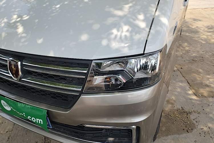 Used Jinbei Hiace X30 2024 1.5L Wealthy-Style Passenger Van 5/6/7 Seater Left Front Headlight