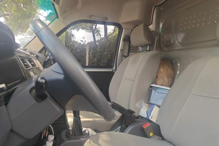 Used Jinbei Hiace X30 2024 1.5L Champion Van 2/5 Seats Left Front Seat