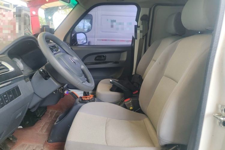 Used Jinbei Hiace X30 2024 1.5L Wealthy Van Model 2/5 Seats with Front-Mounted Air Conditioning Left Front Seat
