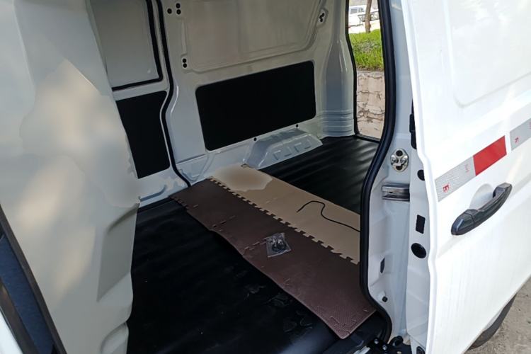 Used Jinbei Hiace X30 2024 1.5L Champion Van 2/5 Seats Left Rear Seat