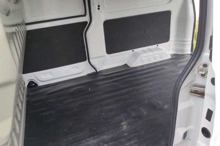 Used Jinbei Hiace X30 2024 1.5L Champion Edition Passenger Vehicle 5/6/7 Seats Left Rear Seat