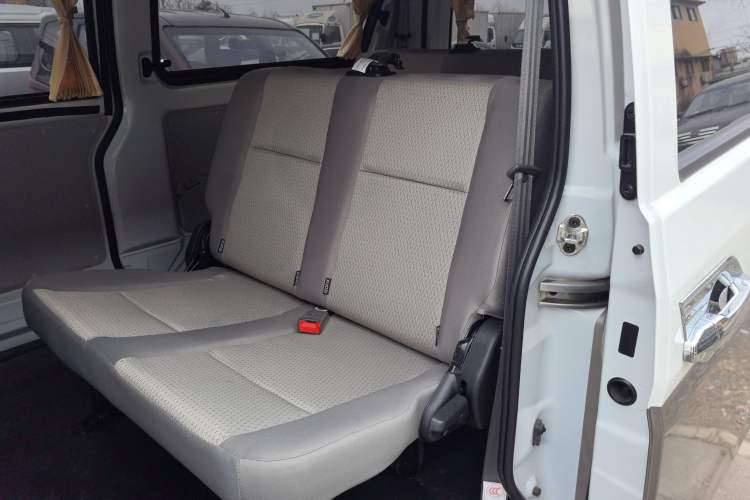 Used Jinbei Hiace X30 2024 1.5L Wealthy-Style Passenger Van 5/6/7 Seater Left Rear Seat