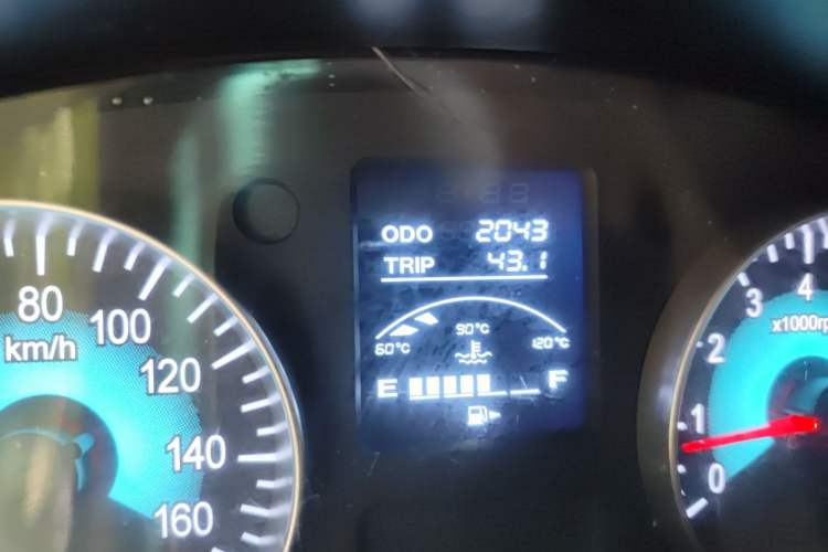 Used Jinbei Hiace X30 2024 1.5L Champion Edition Passenger Vehicle 5/6/7 Seats Odometer Close Up