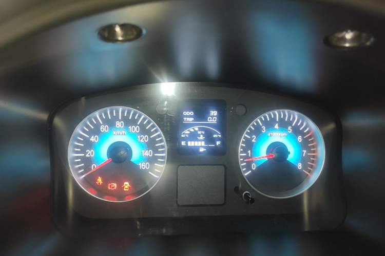 Used Jinbei Hiace X30 2024 1.5L Wealthy-Style Passenger Van 5/6/7 Seater Odometer Close Up