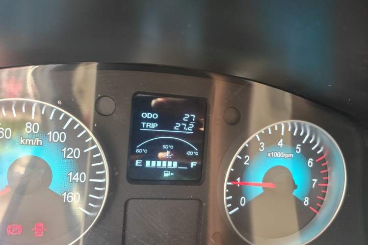 Used Jinbei Hiace X30 2024 1.5L Wealthy-Style Passenger Van 5/6/7 Seater Odometer Close Up