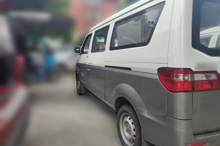 Used Jinbei Hiace X30 2024 1.5L Wealthy-Style Passenger Van 5/6/7 Seater with Front-Mounted Air Conditioning Rear Left 45 Deg